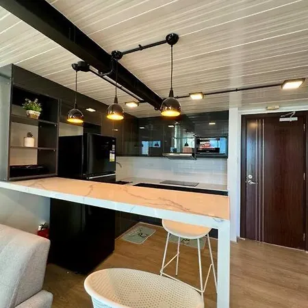 Spacious Loft Type Unit In City