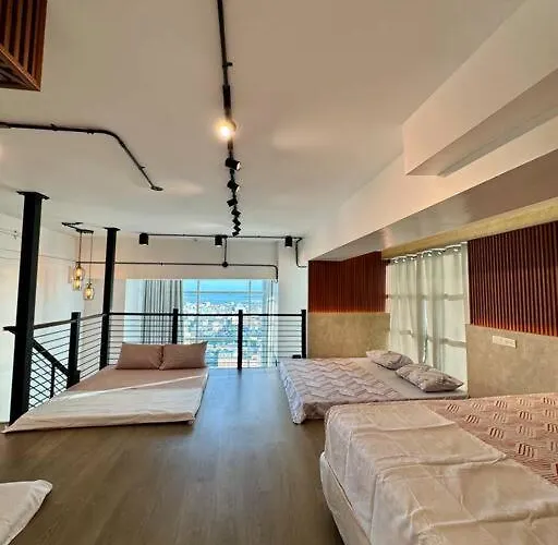 Spacious Loft Type Unit In Appartement *