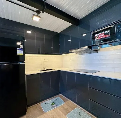 Spacious Loft Type Unit In Appartement *