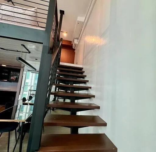 Spacious Loft Type Unit In Appartement *